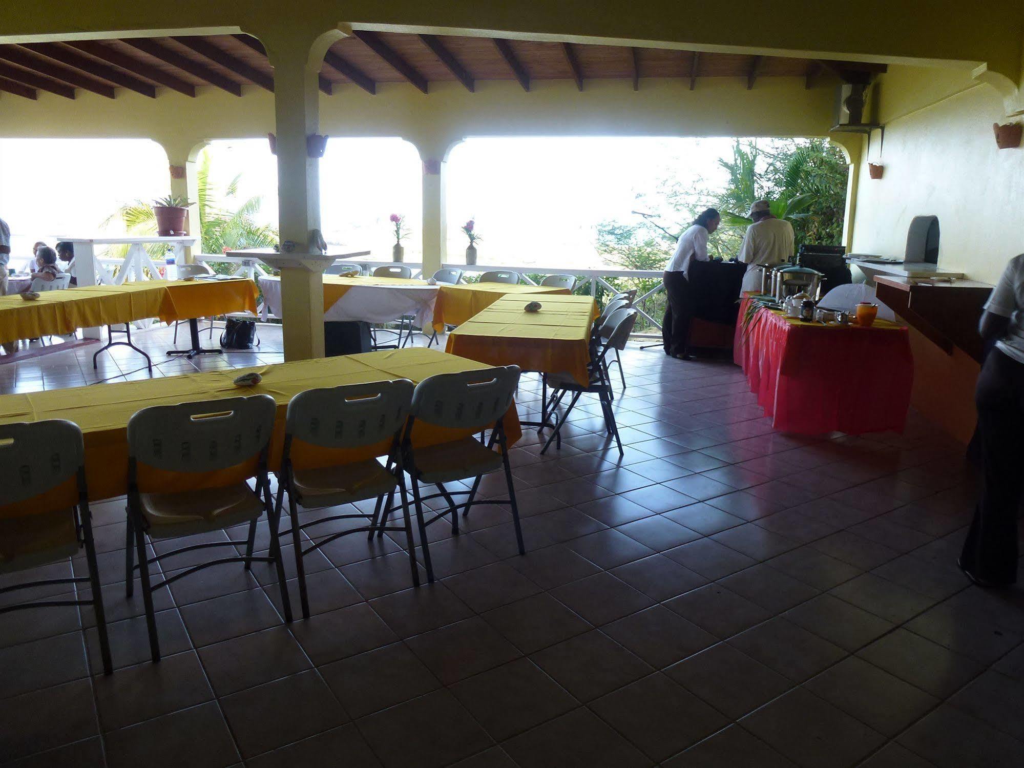 Inn La Galleria Five Islands Village Exterior foto